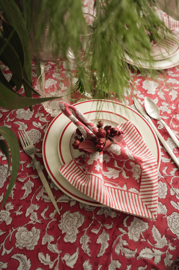 Mantel floral algodón - CRIMSON (150x225 cm / 180x300 cm)