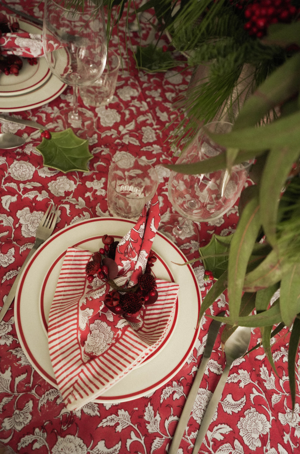 Mantel floral algodón - CRIMSON (150x225 cm / 180x300 cm)