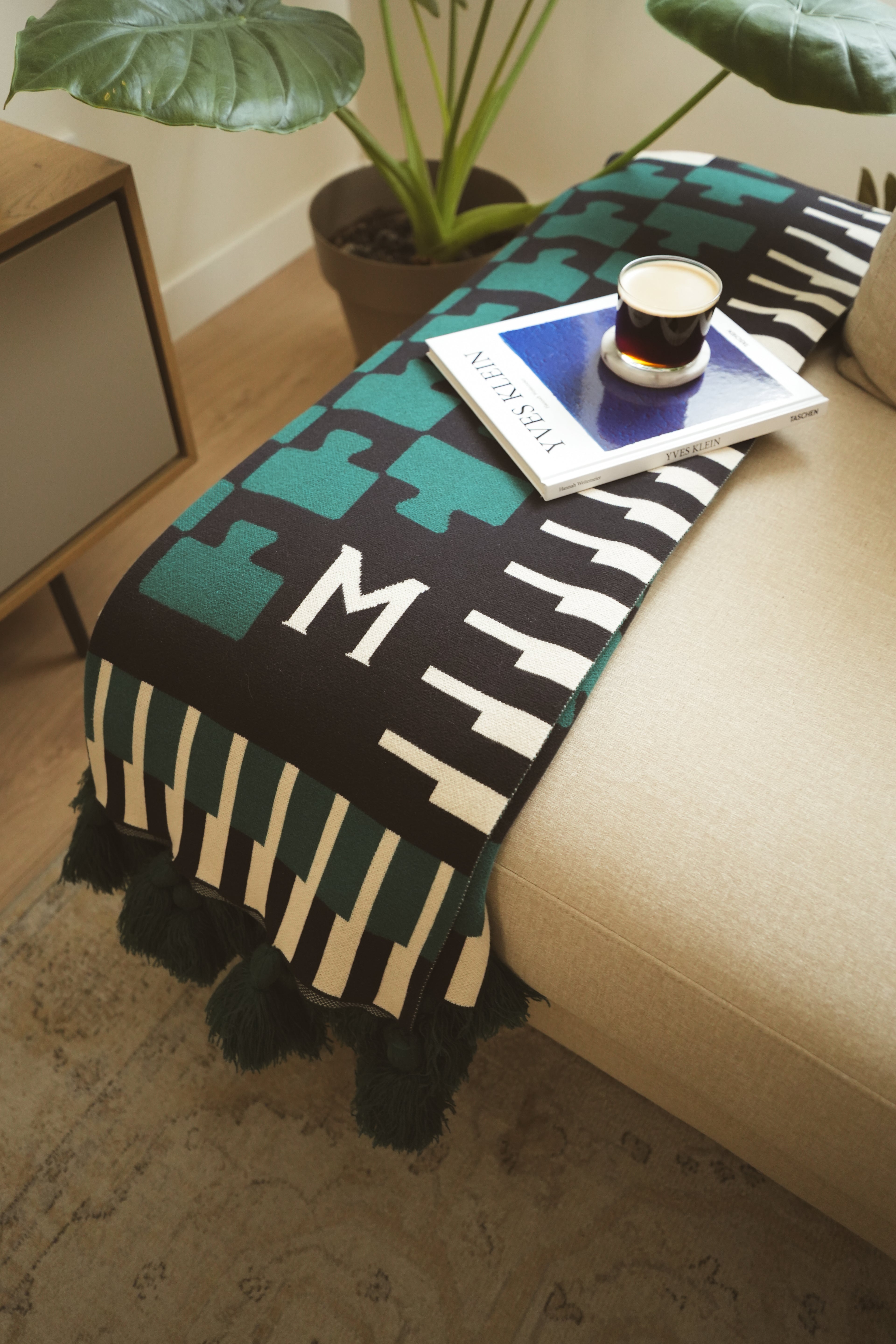 HAMPSTEAD Navy Blue Blanket