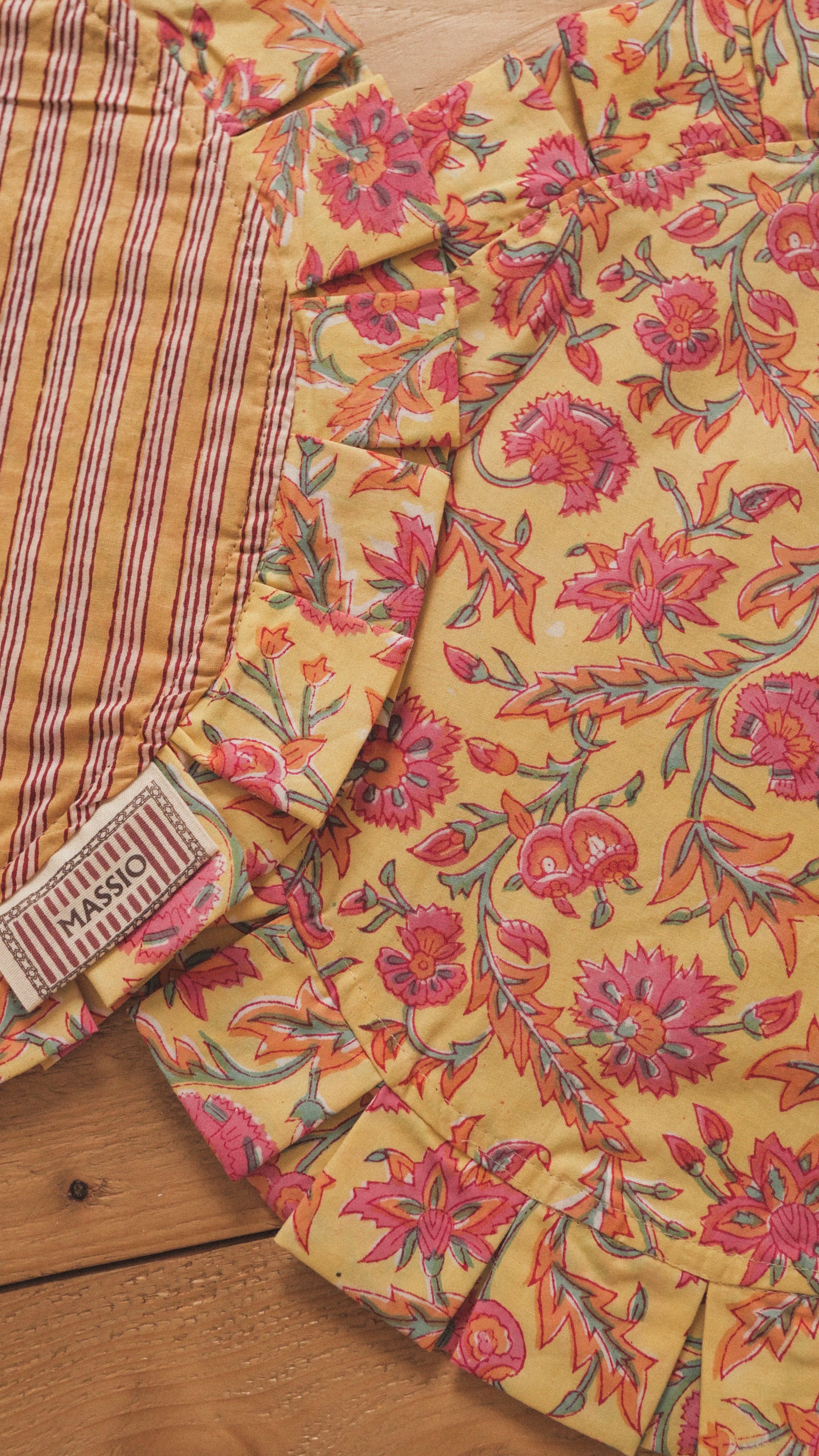 Round cotton ruffle placemat - BUTTER