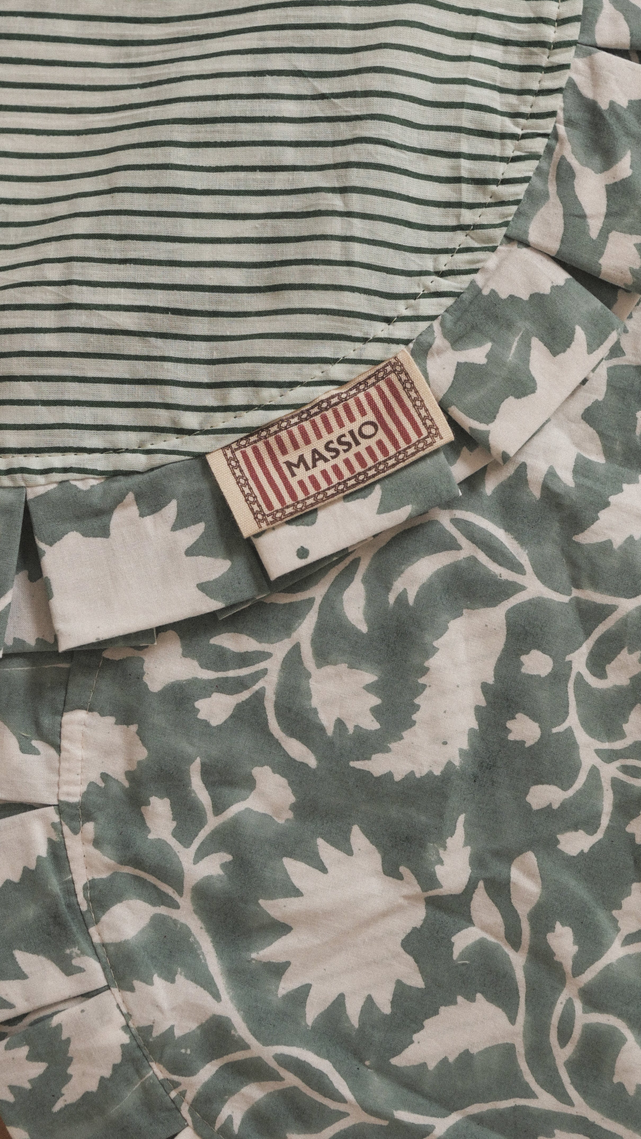 Round cotton ruffle placemat - Teal