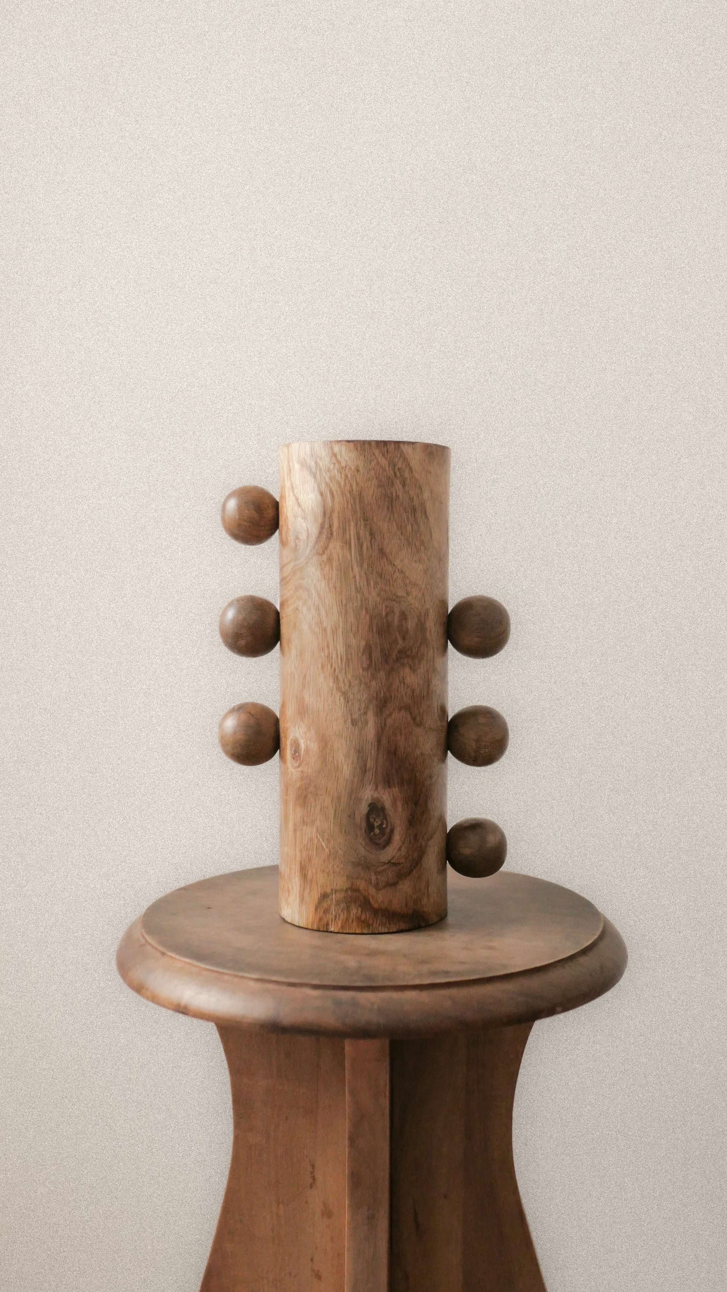 Vase with wooden balls - HARLOW (10X10X28 cm)