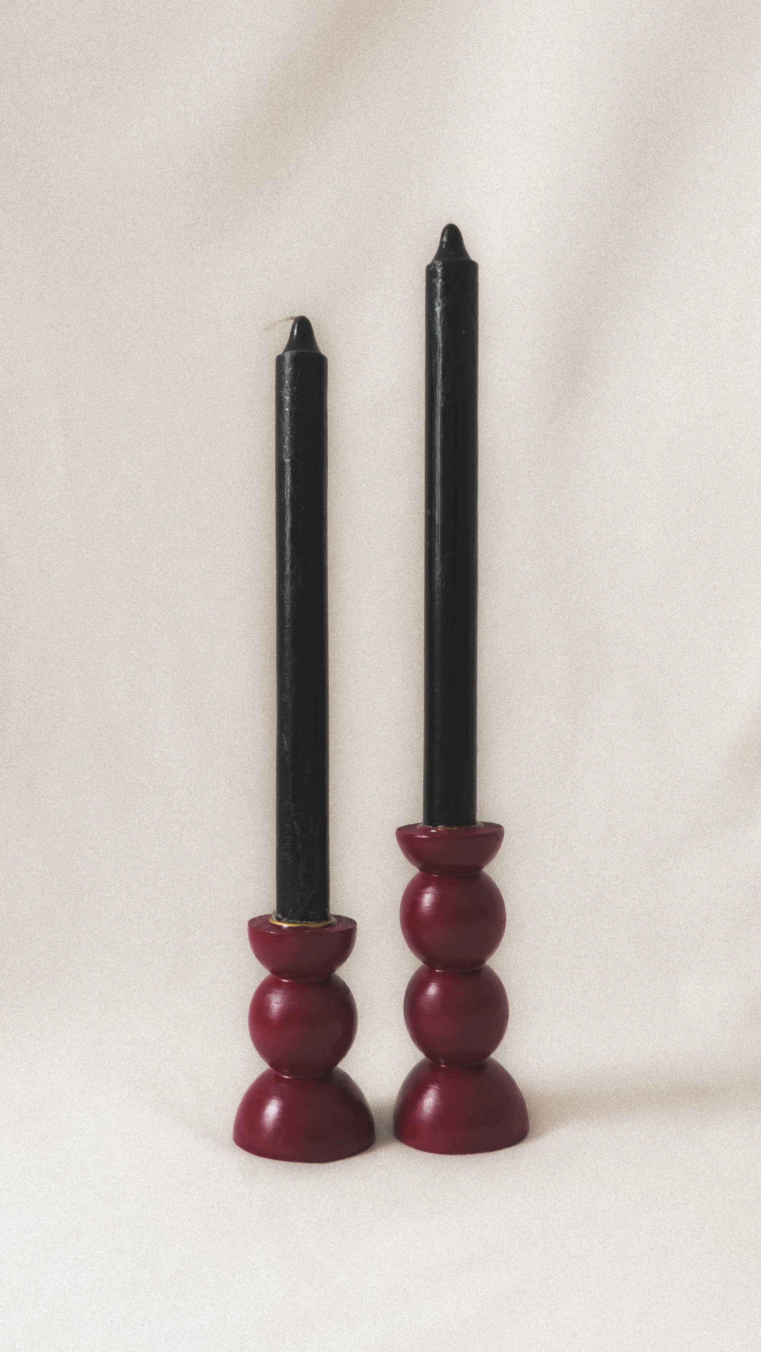 Round garnet wooden candle holders - TONDA (Set of 2)