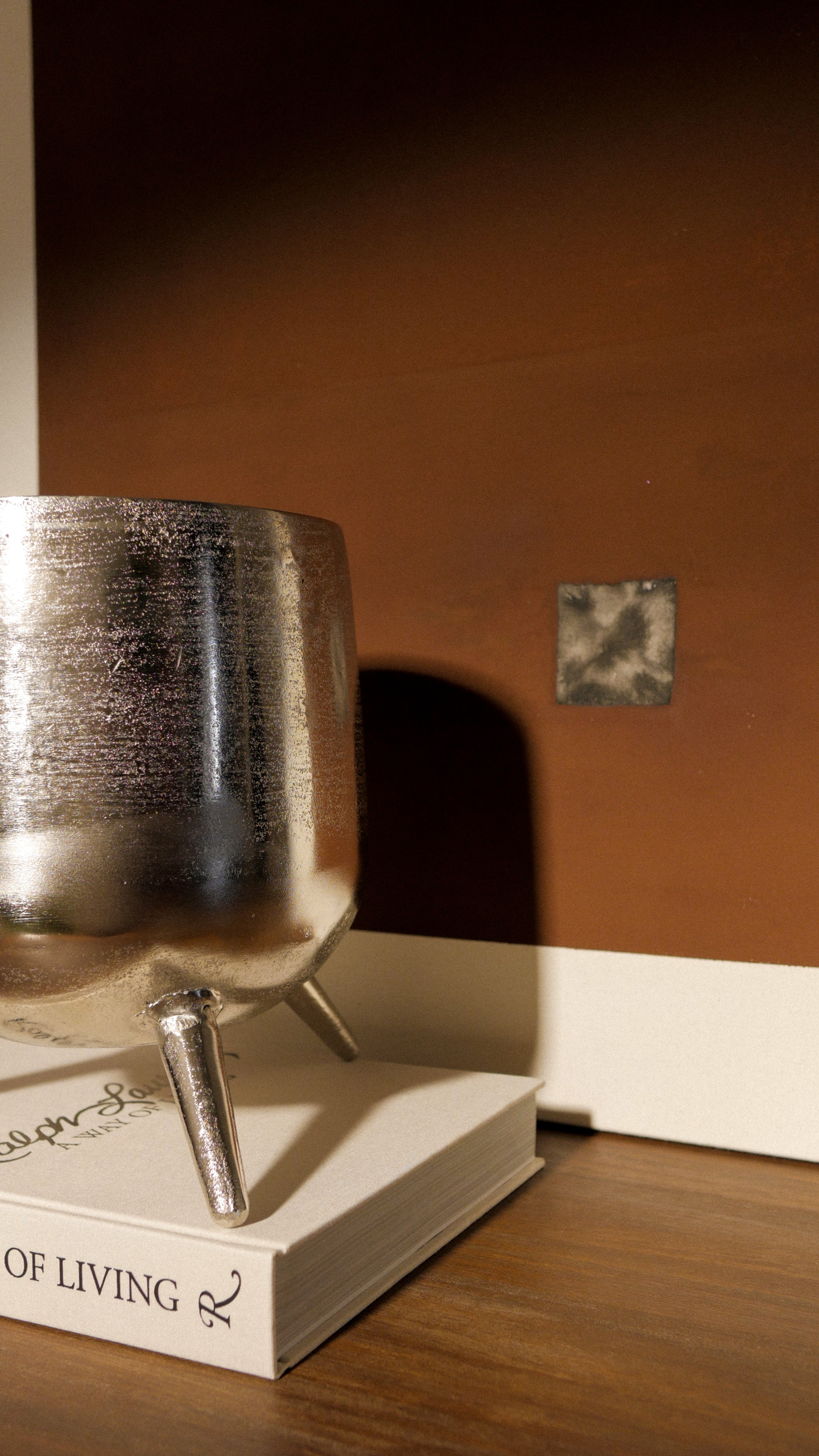 Aluminum sculptural centerpiece - ROGAN (21x21x25cm)