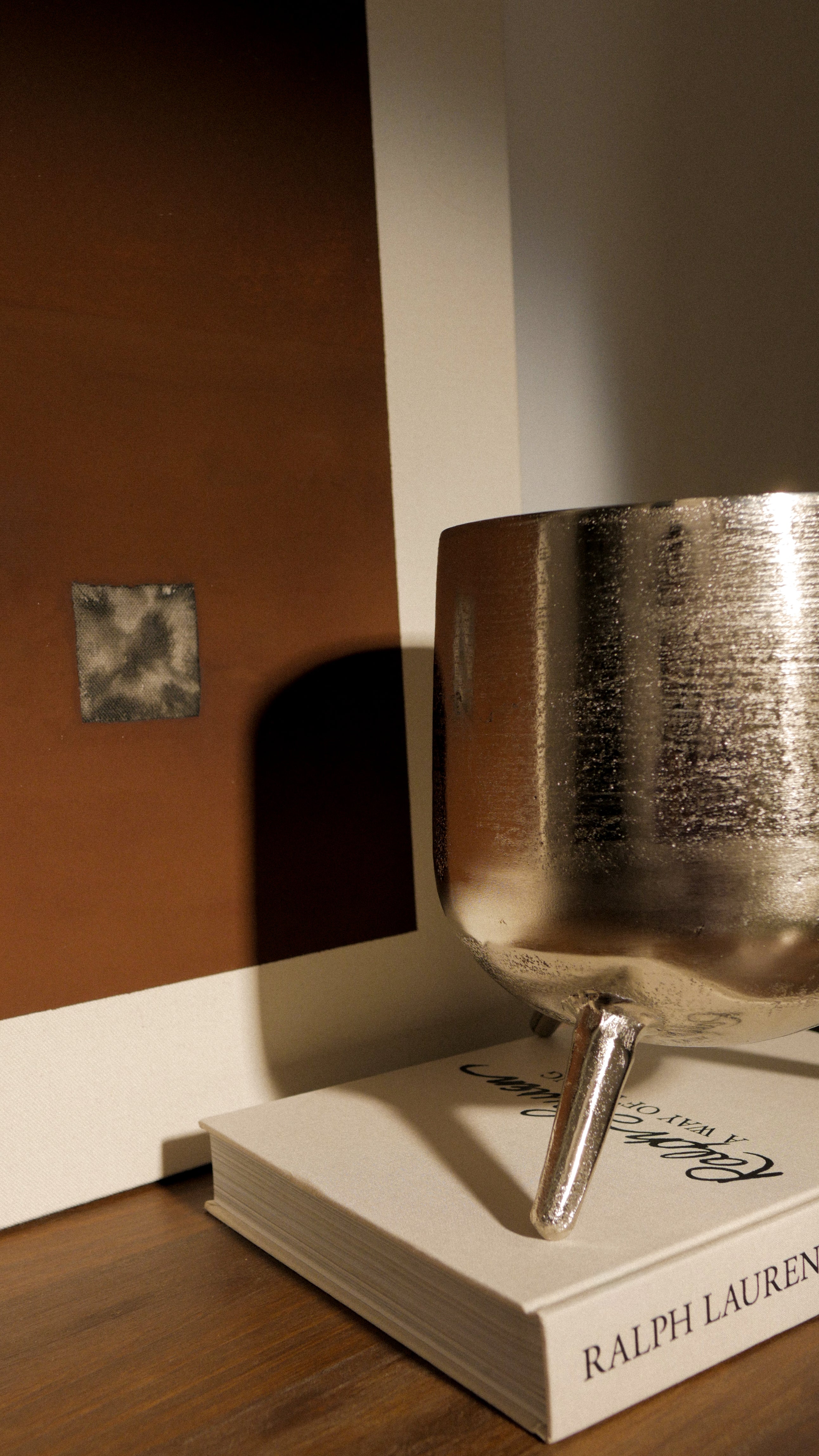 Aluminum sculptural centerpiece - ROGAN (21x21x25cm)