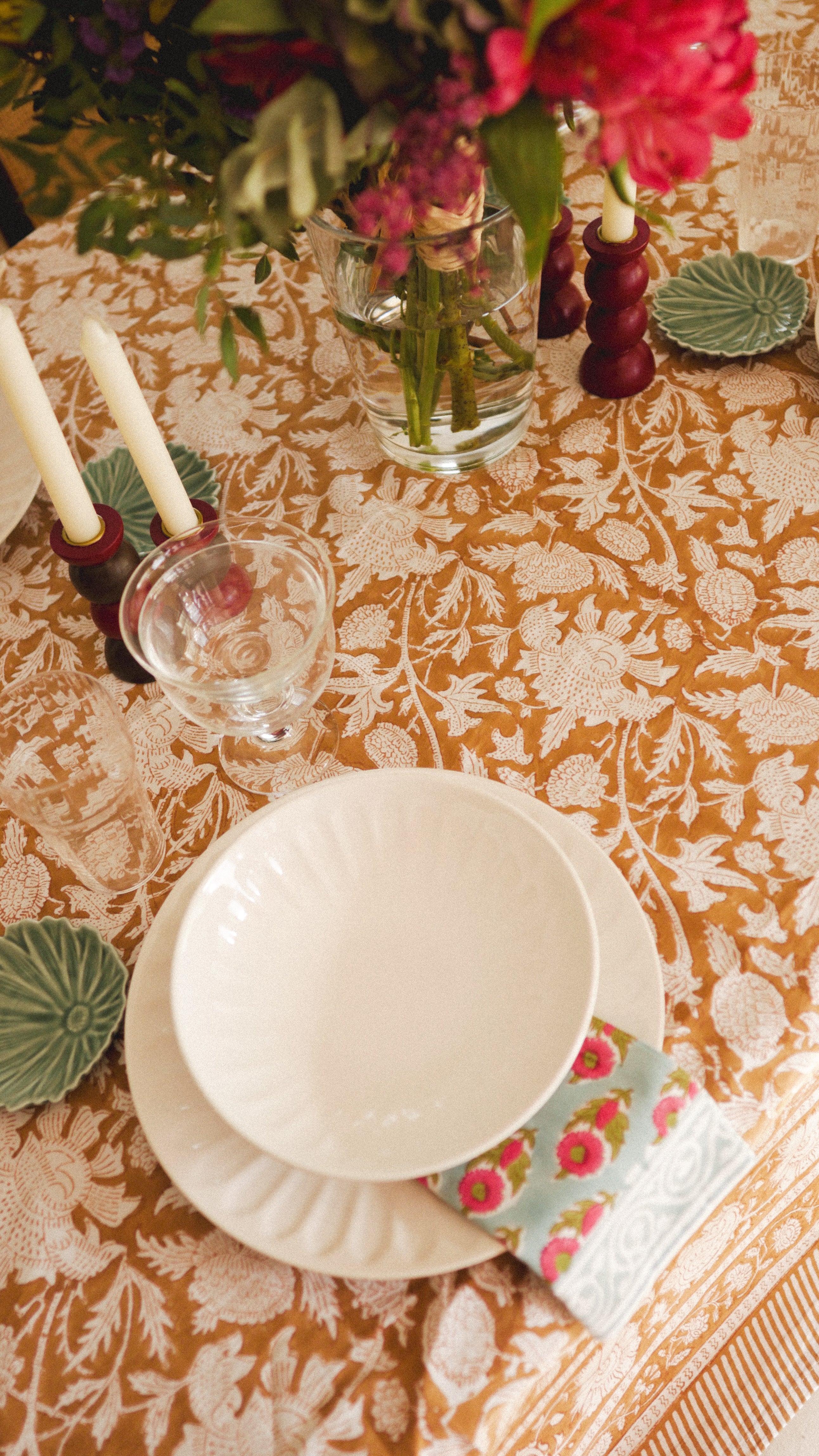 Floral cotton tablecloth - AUBURN (150x225 cm)